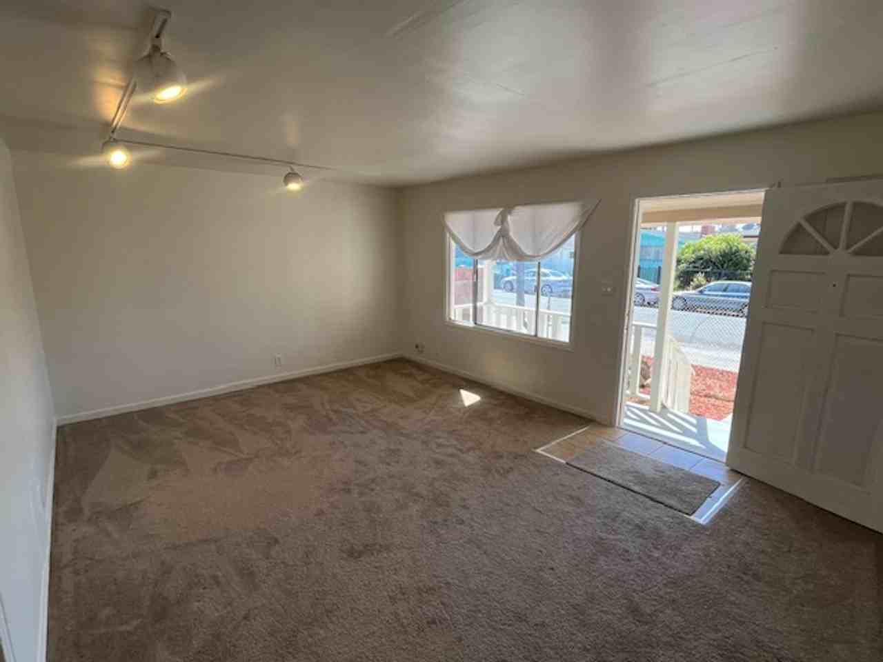 2615 Ohio Ave - Photo 3 of 27