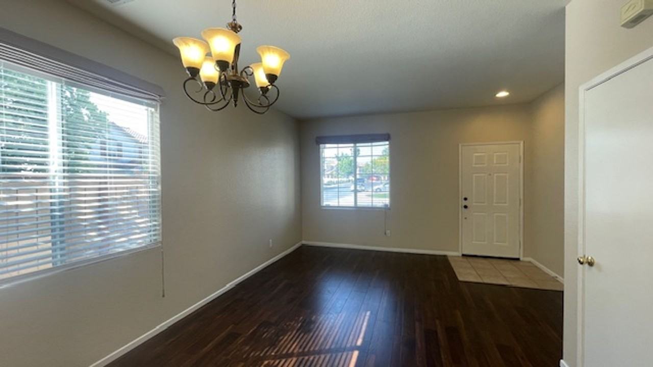 4701 Lagunita Way - Photo 5 of 26
