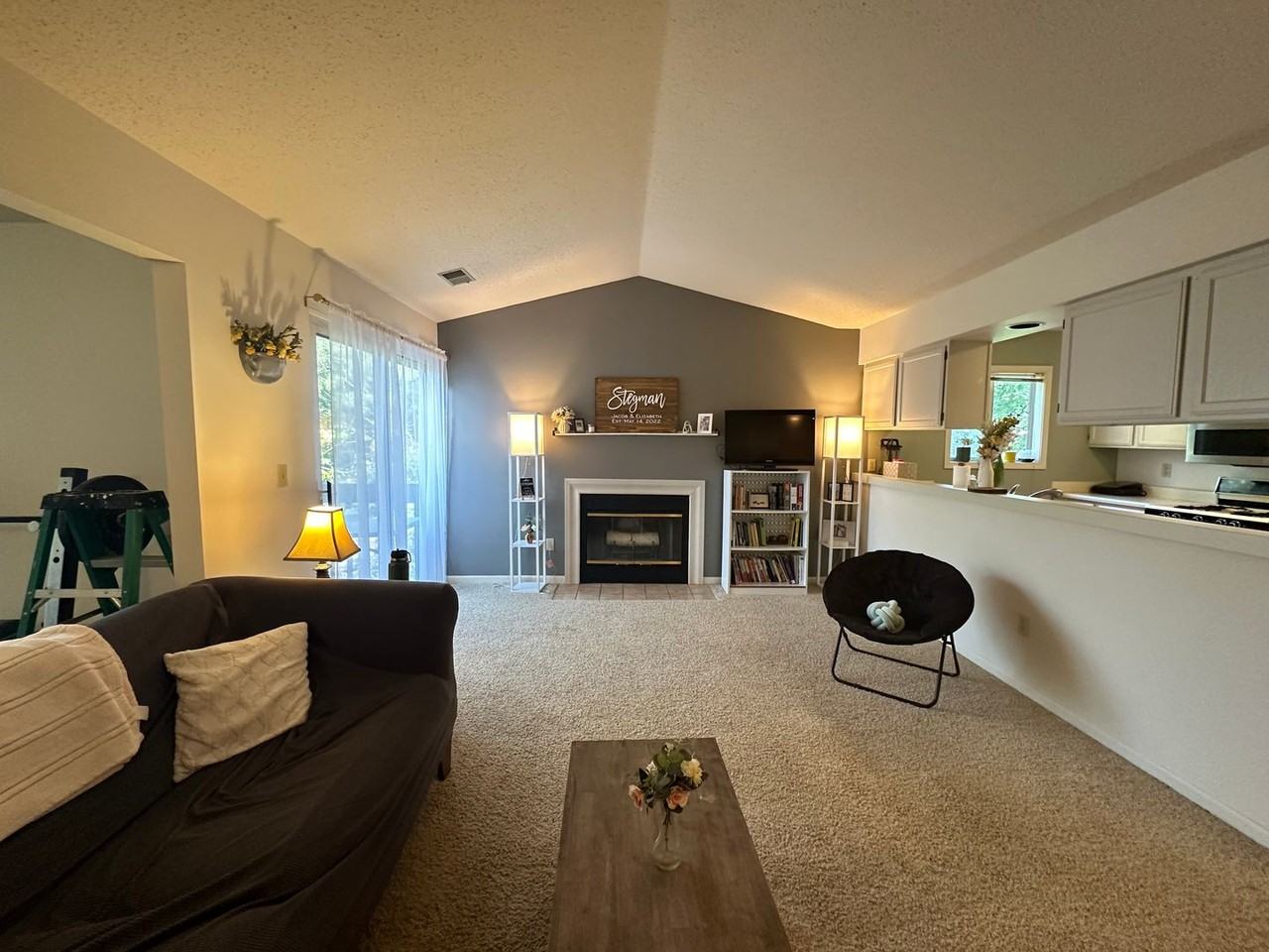3116 Windcrest Ct Ne - Photo 3 of 20
