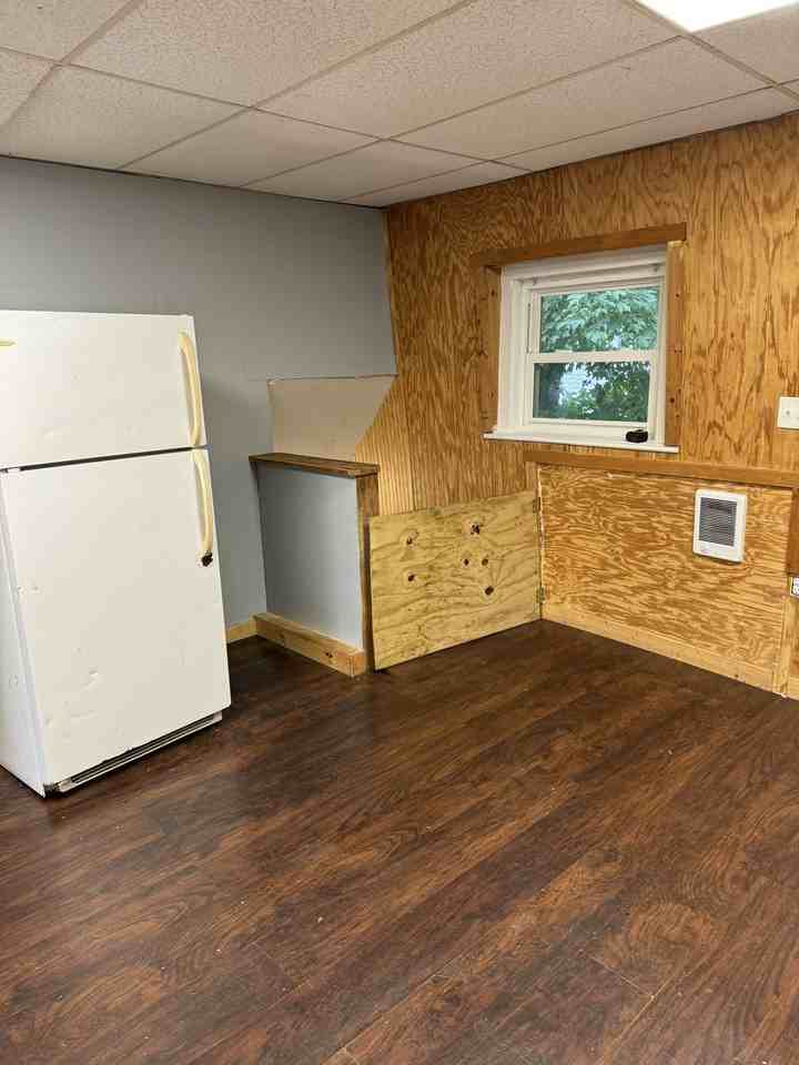 194 Cottage Street - Photo 2 of 9