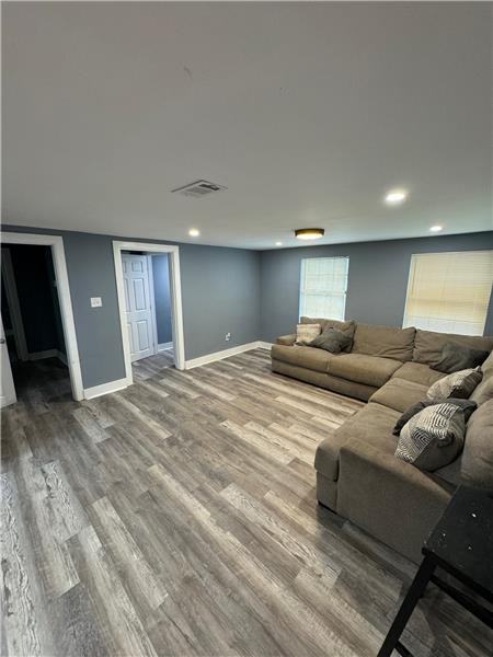 110 W 51st St #B - Photo 7 of 20