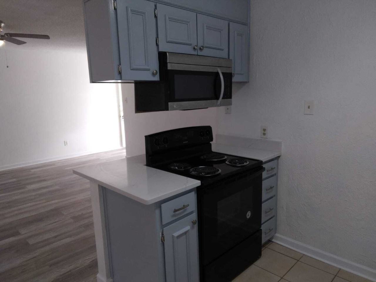 907 Terry Trail - Photo 2 of 12