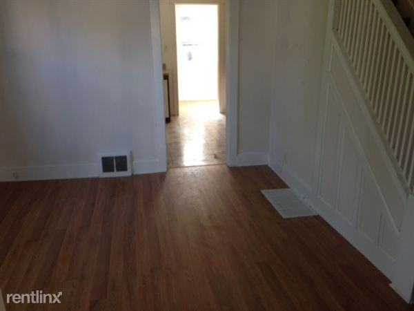 8 Harrison Ave - Photo 3 of 7