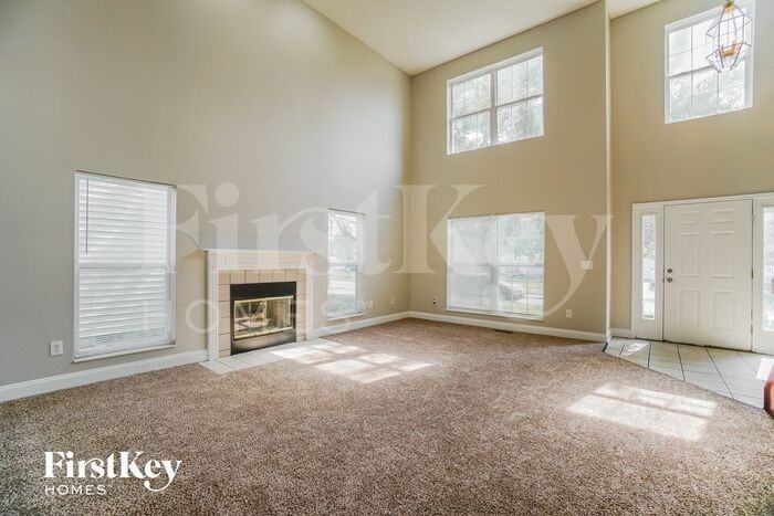 2895 Gablewood Dr - Photo 2 of 15