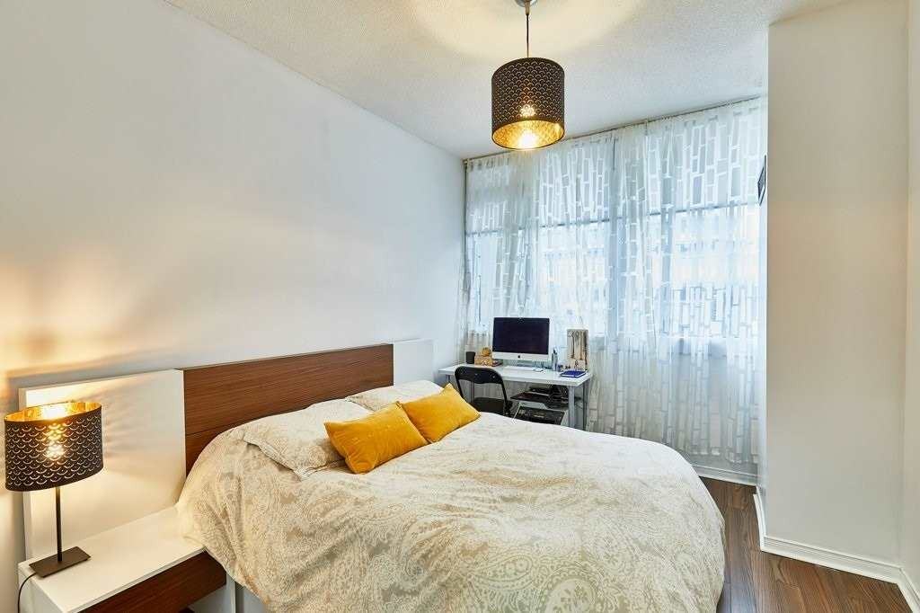 555 Yonge Street - Photo 5 of 6