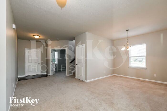 8930 N Windview Dr - Photo 3 of 15