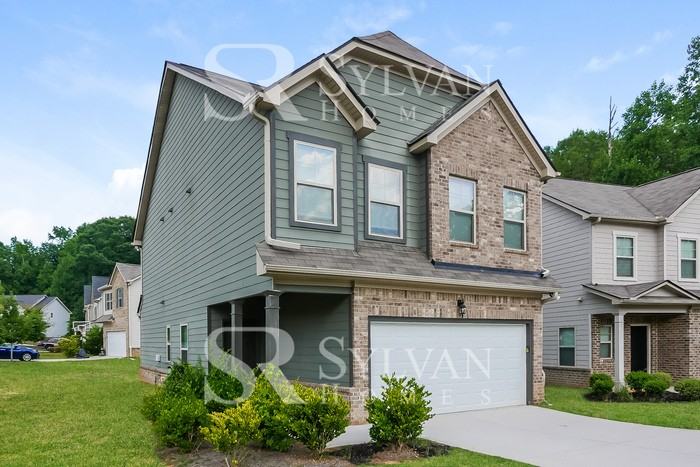 136 Avonwood Cir - Photo 3 of 22