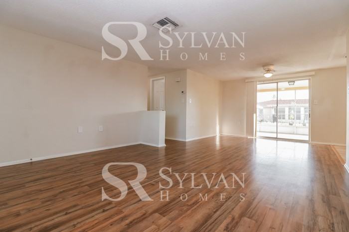 7224 Brentwood Dr - Photo 2 of 15