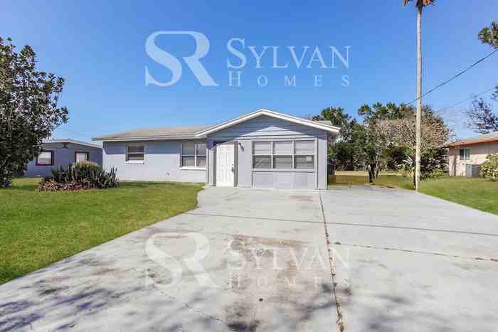 4916 Washington St - Photo 2 of 18