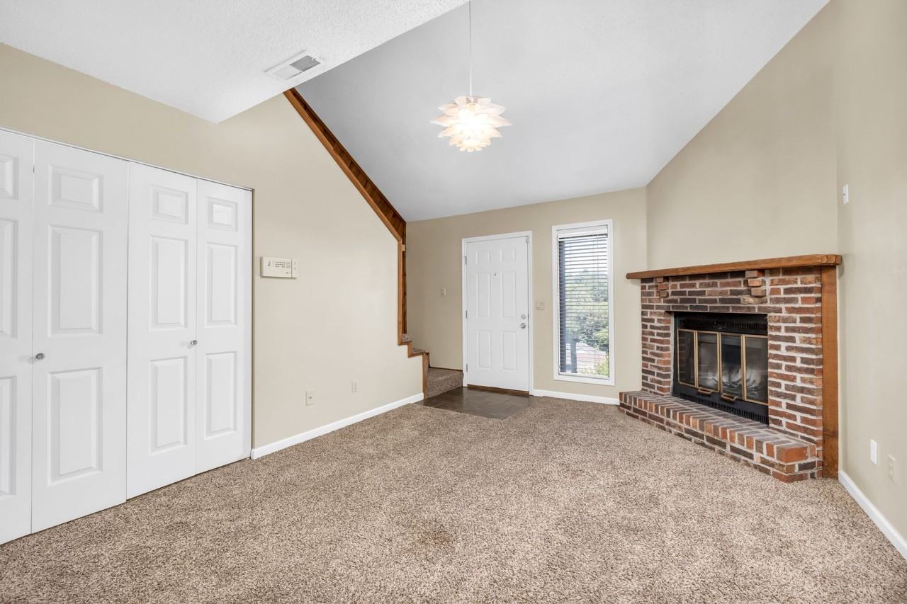 3634 Monte Vista Dr #3634 - Photo 3 of 12