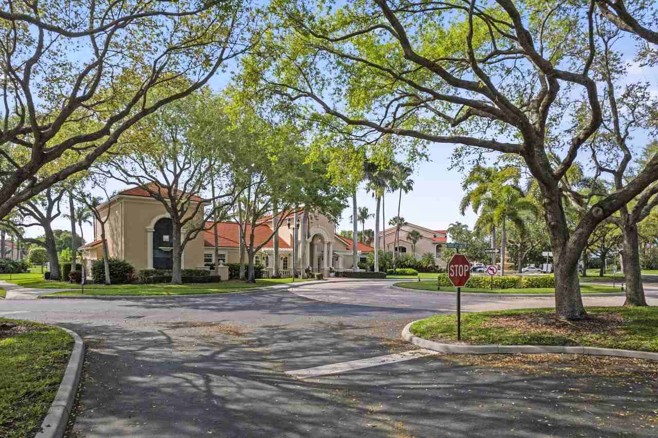 1640 N 42nd Cir #208 - Photo 3 of 29