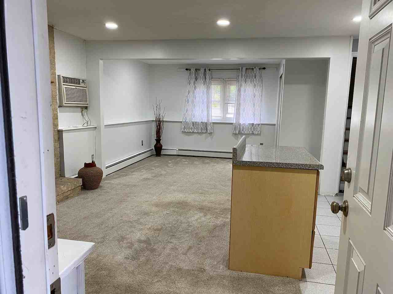 741 Erie St #NA - Photo 3 of 16