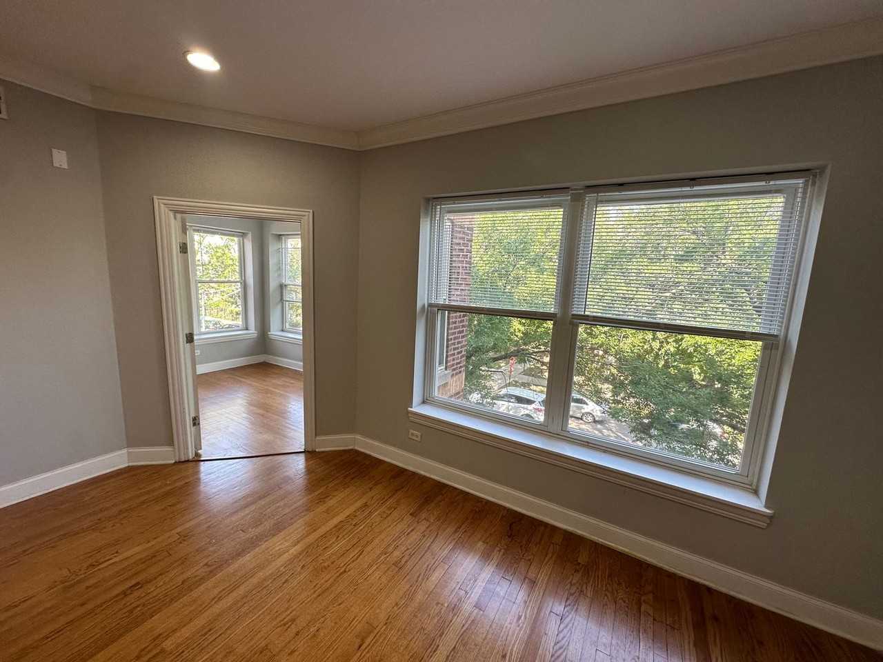 4656 N Monticello Ave #3 - Photo 5 of 11