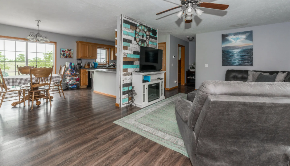 2494 E 547th Rd #NA - Photo 2 of 2