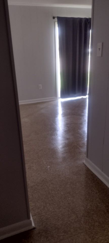 141 Clinton Ct #NA - Photo 6 of 7