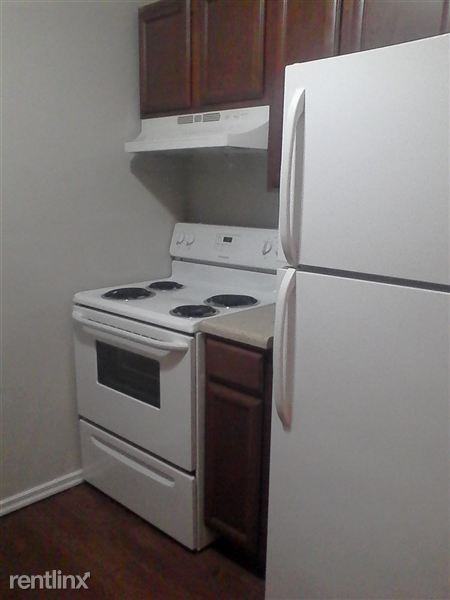 Garden Square Apartments - Photo 2 of 9