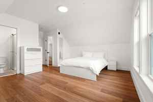 featured image of 90 Forbes St #3