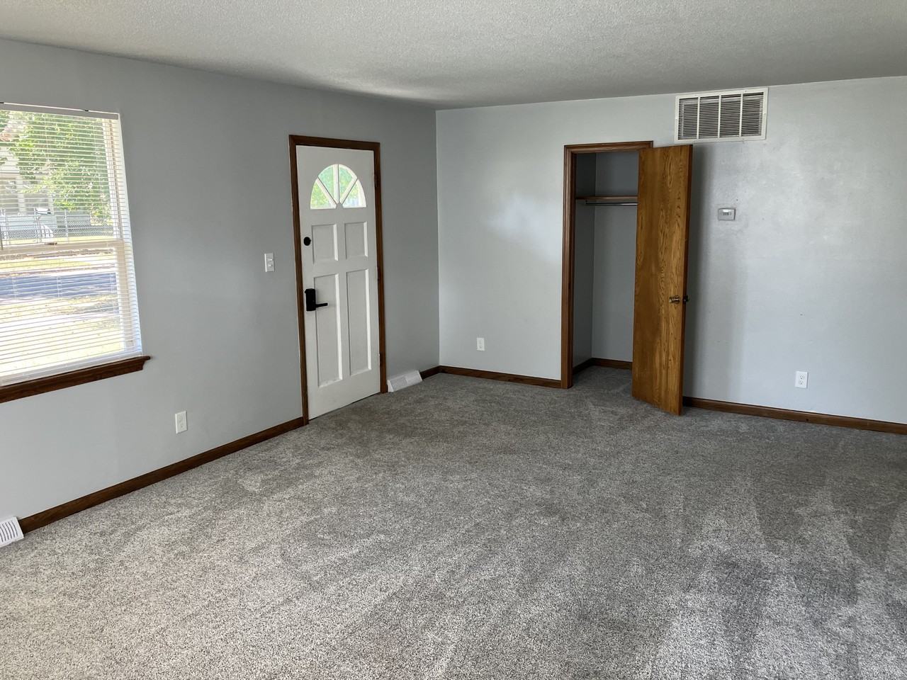 305 N Connor Ave #1 - Photo 3 of 14