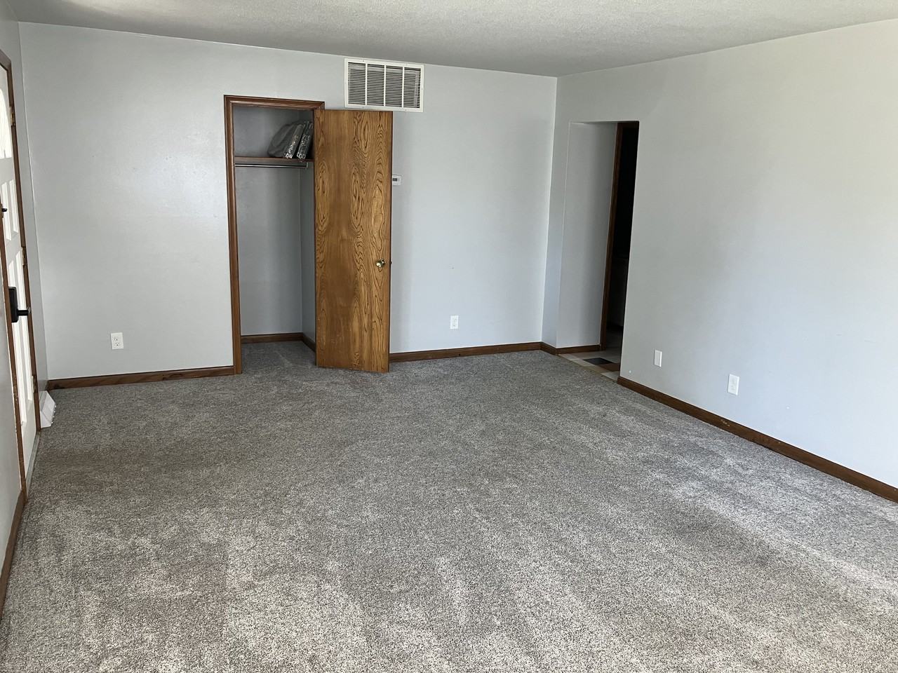 305 N Connor Ave #1 - Photo 4 of 14