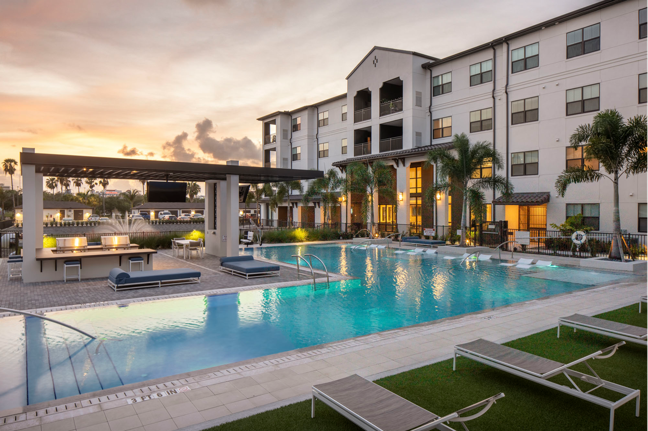 Aria Bradenton - Photo 2 of 50