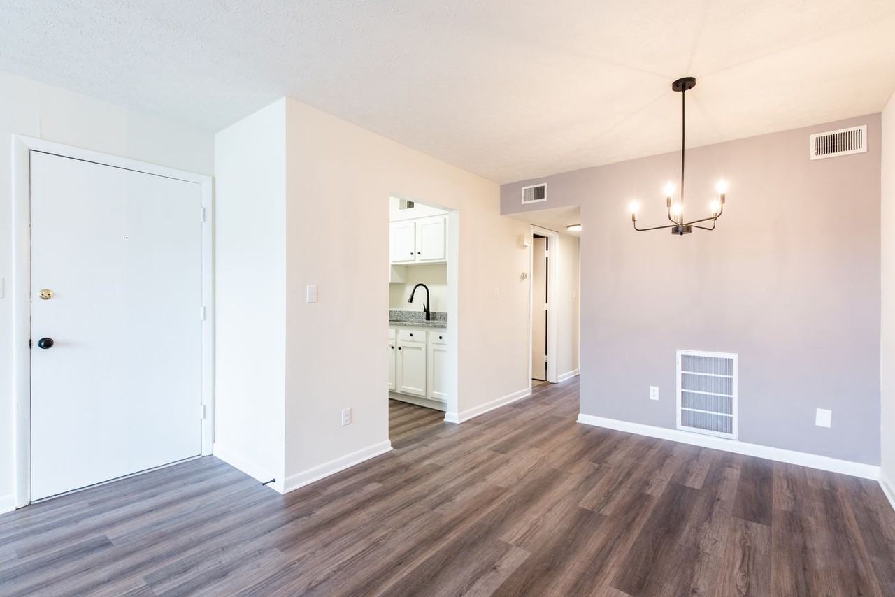 2344 Grinstead Dr, - Photo 3 of 44