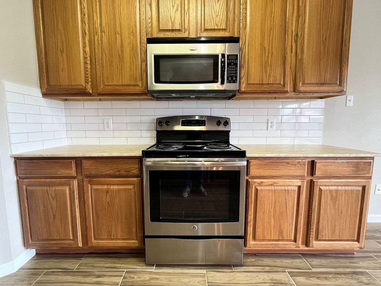 6008 Bridgewood Dr - Photo 5 of 28