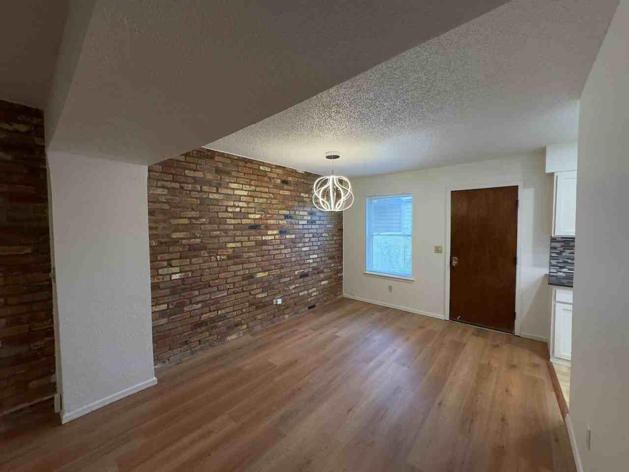 3325 Brookhollow Ct - Photo 7 of 41