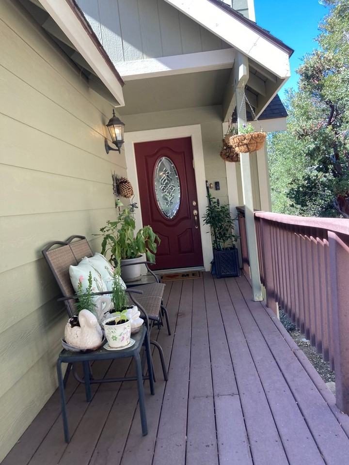 1199 Brentwood Dr - Photo 2 of 46