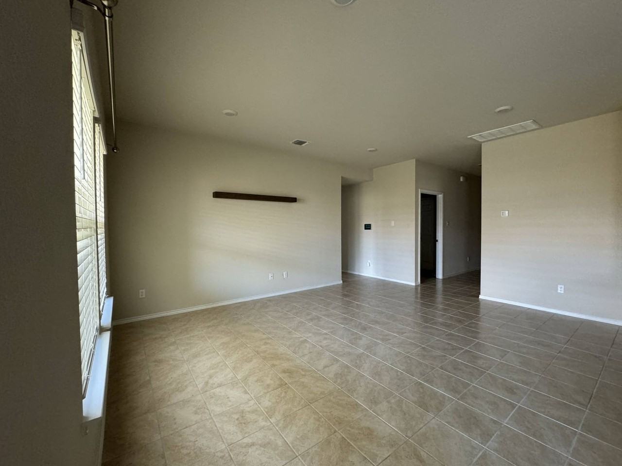 5913 Harriet Tubman Ave - Photo 4 of 19