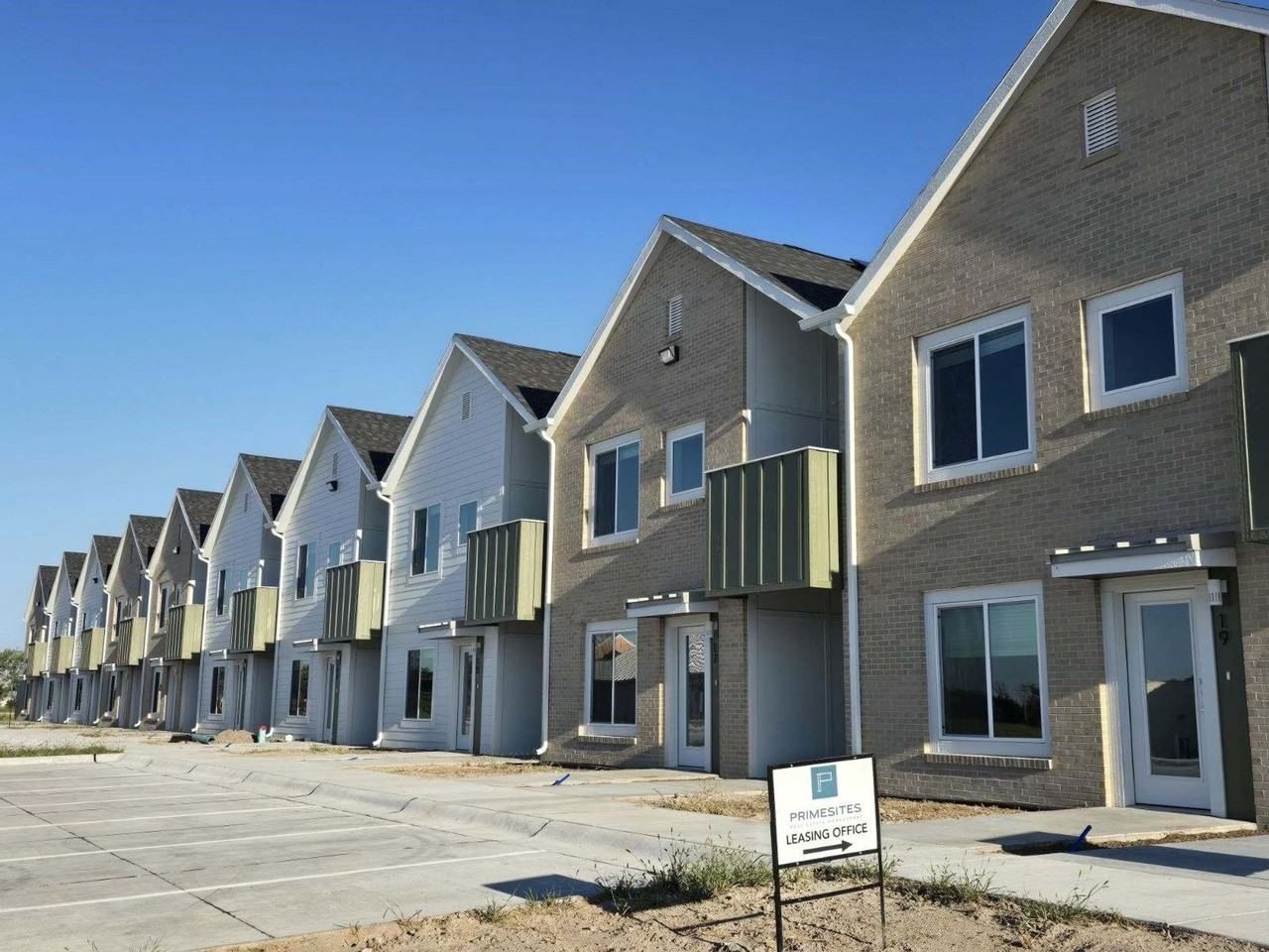 Brand New - Photo 4 of 14