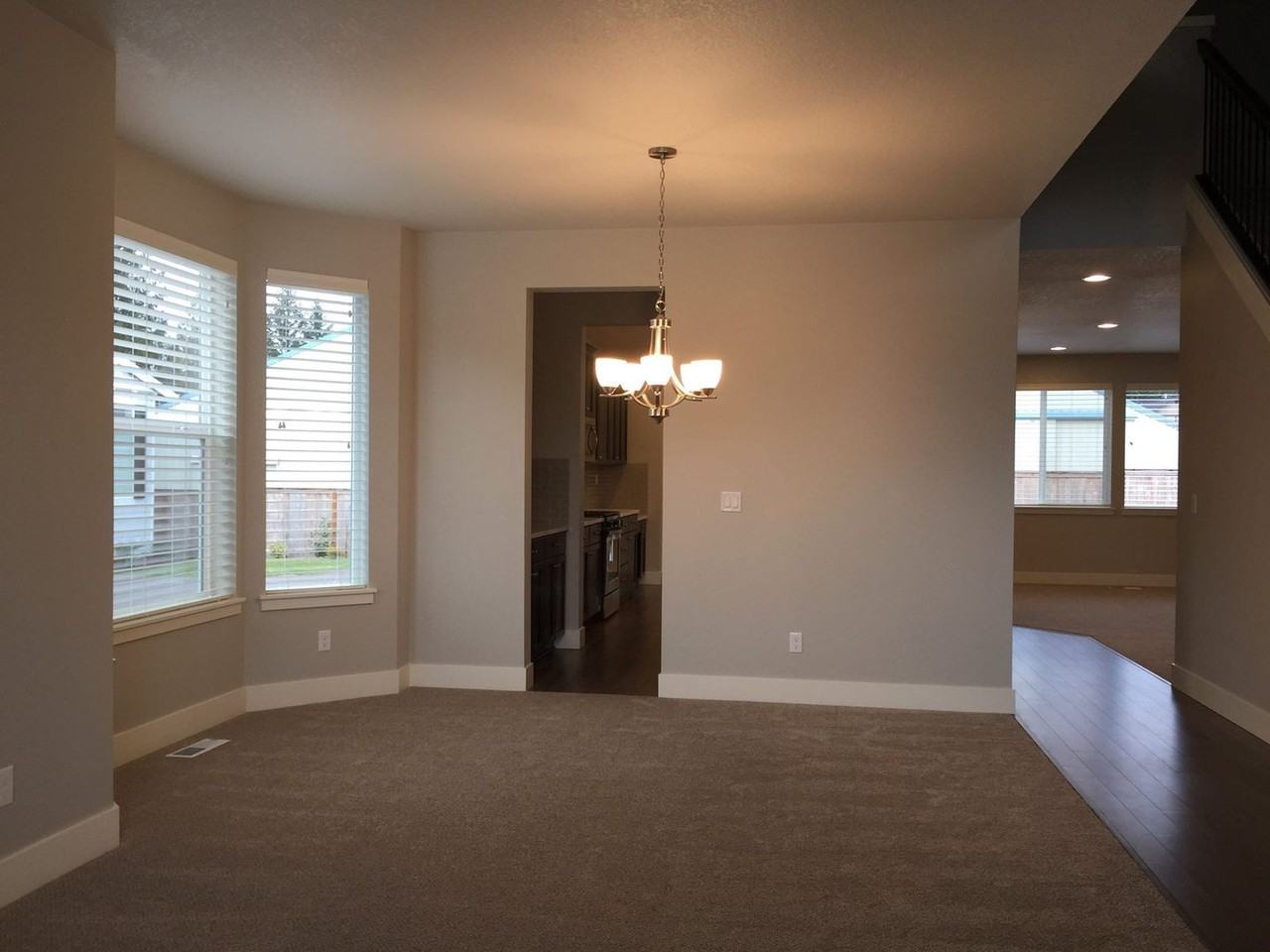5807 Ne Pohlman Dr - Photo 5 of 12