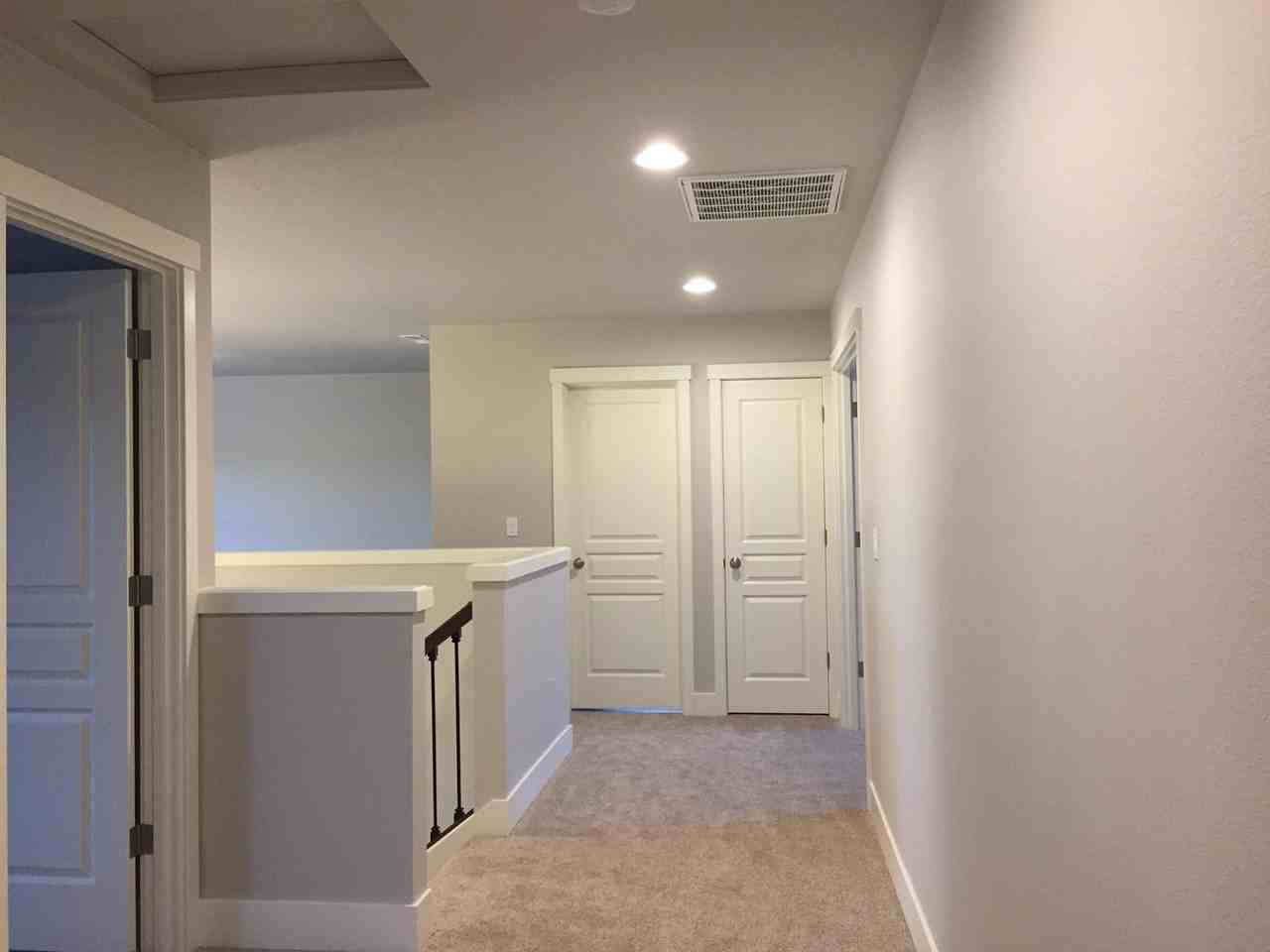 5807 Ne Pohlman Dr - Photo 7 of 12