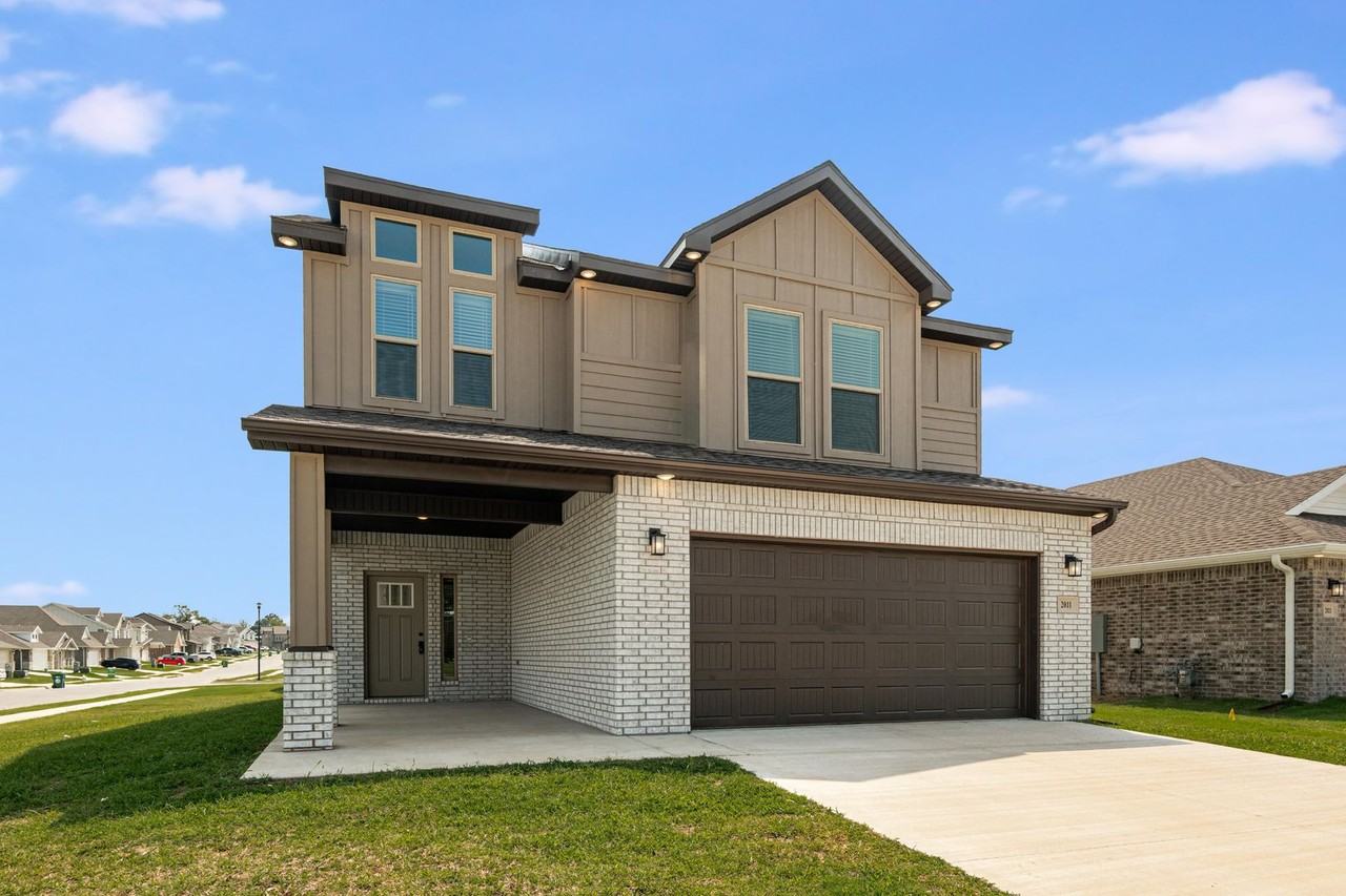 2011 Bluebonnet Ln - Photo 2 of 25