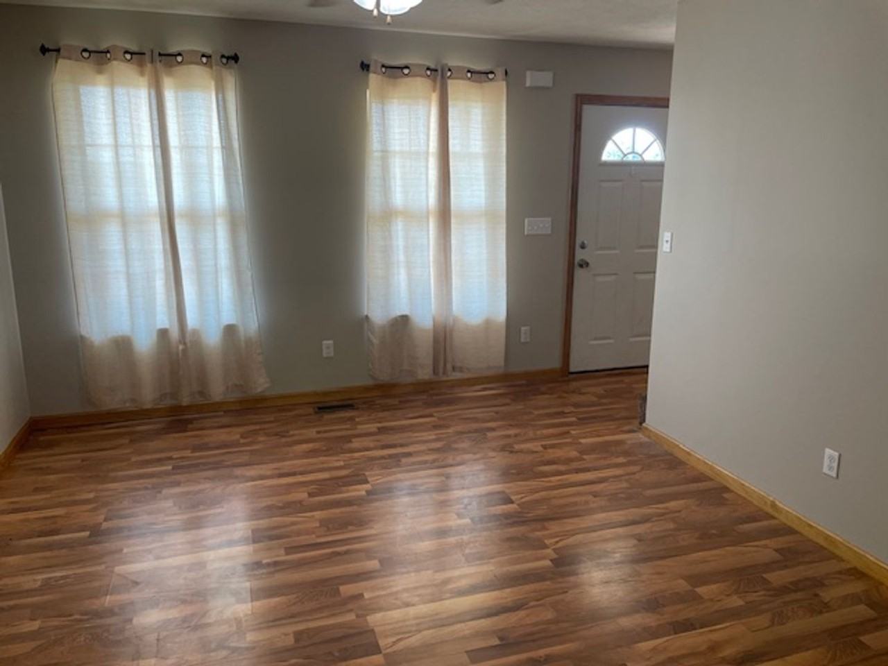 1253 Shumate Rd - Photo 3 of 26