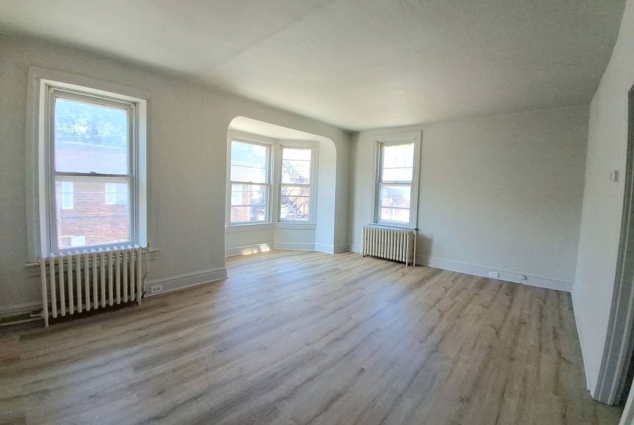 67 N Franklin Street - Photo 3 of 13