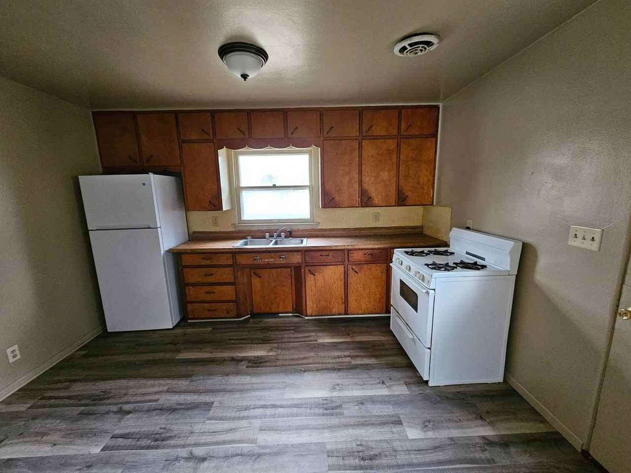 2226 Plainview St - Photo 2 of 7