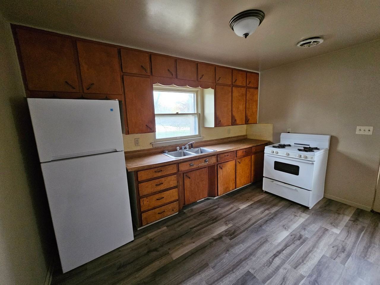 2226 Plainview St - Photo 3 of 7