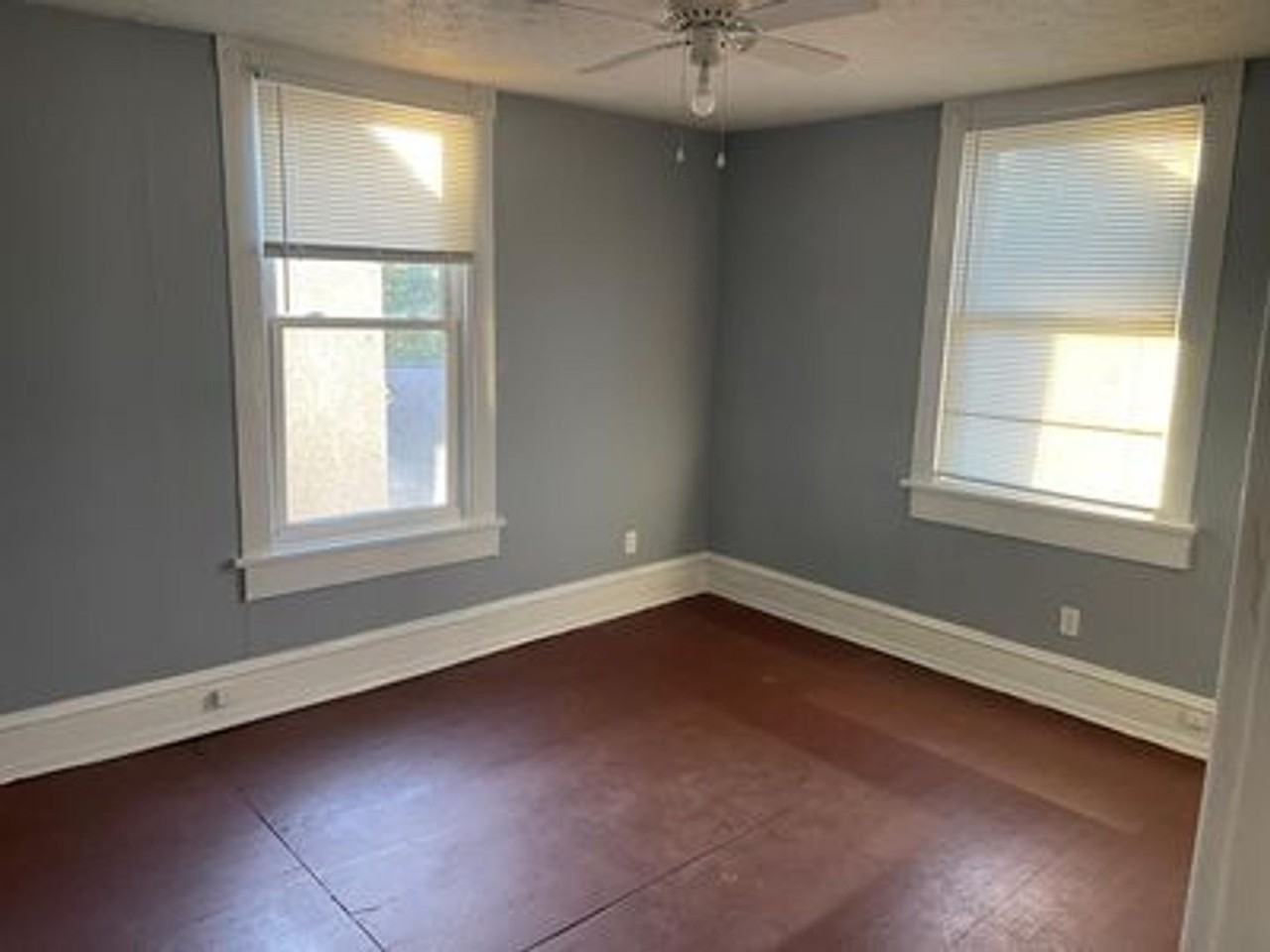 3127 5th Ave - Photo 4 of 26