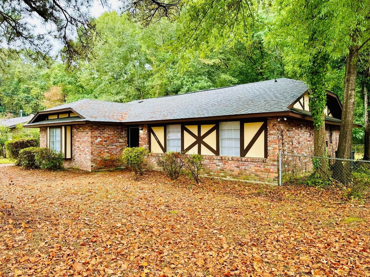 1405 Dunbarton Rd - Photo 3 of 45