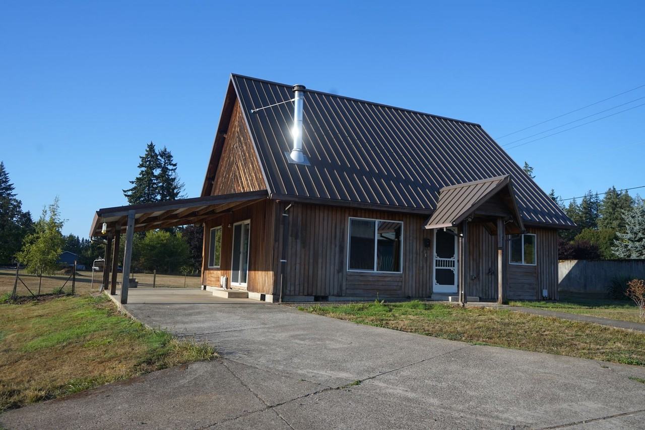 21705 Ne 50th Ave - Photo 2 of 16