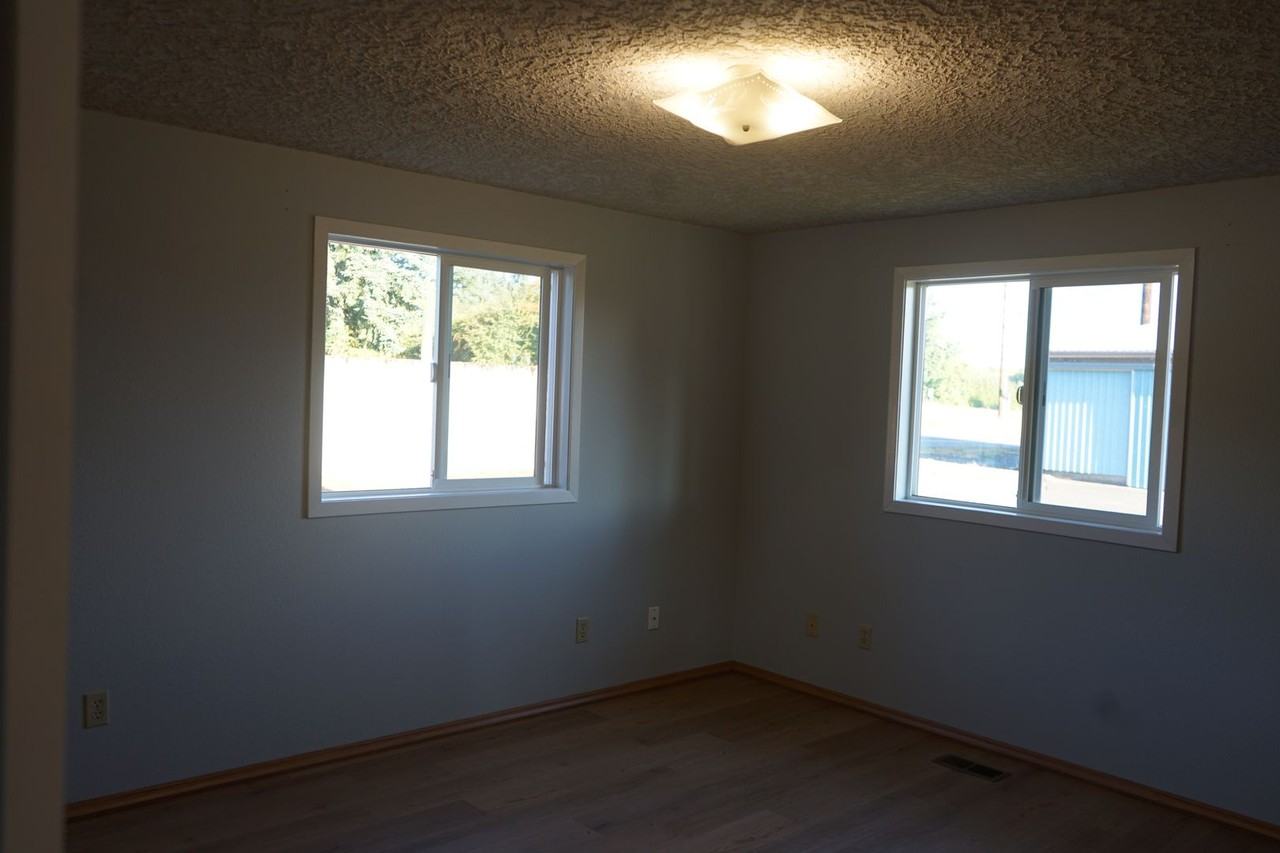 21705 Ne 50th Ave - Photo 7 of 16