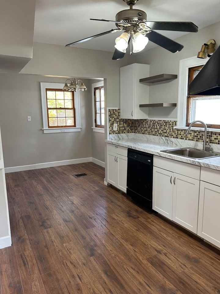 3359 Tullamore Rd - Photo 4 of 12