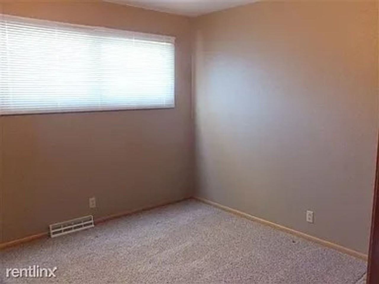 415 N 21st St - Photo 3 of 10