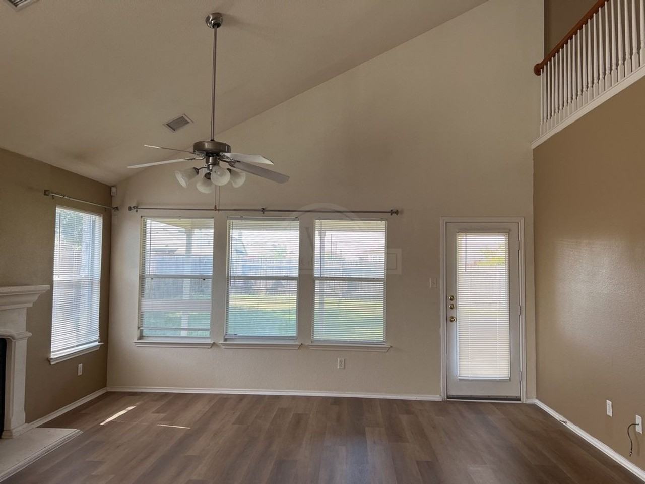 4402 Golden Gate Dr - Photo 3 of 26