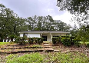 149 Lakeshore Dr - Photo 1 of 1
