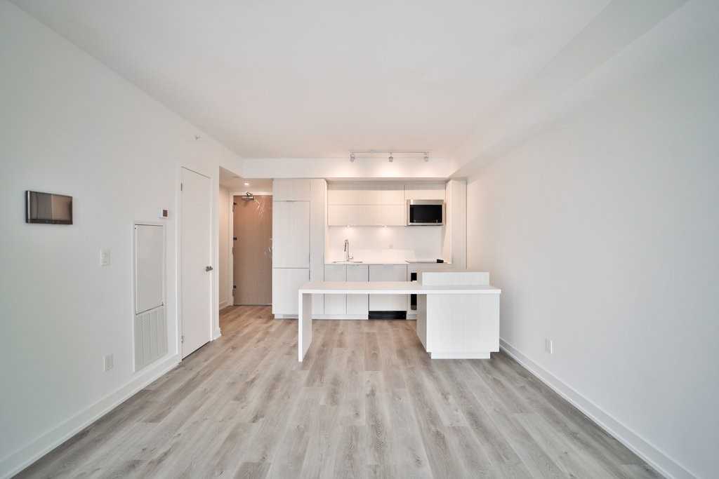 370 - 370 Martha St #1 - Photo 2 of 31