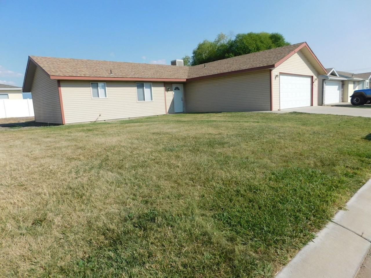 380 Dry Fork Way - Photo 2 of 17