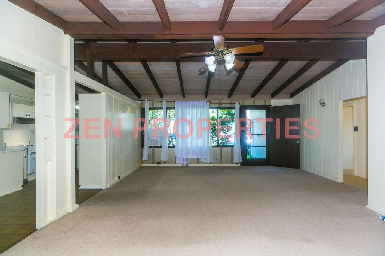 2315 Jennie St - Photo 3 of 50