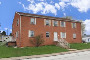 424 S Pine St - Photo 1 of 1