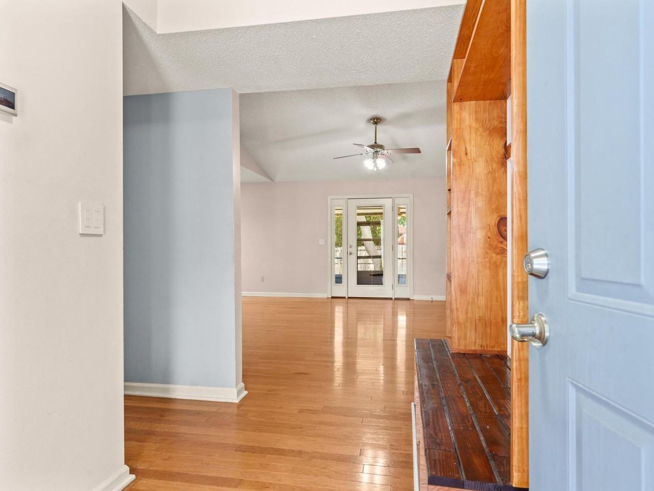 339 Evergreen Ave - Photo 3 of 27